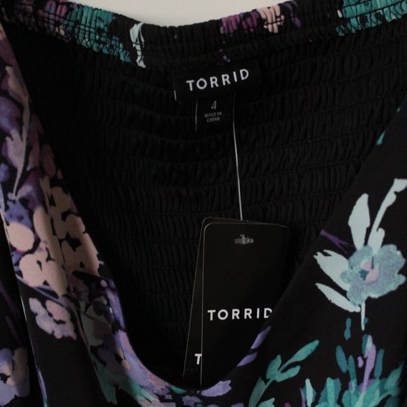 TORRID FLORAL PEPLUM STUDIO CREPE DE CHINE TOP - Picture 7 of 7